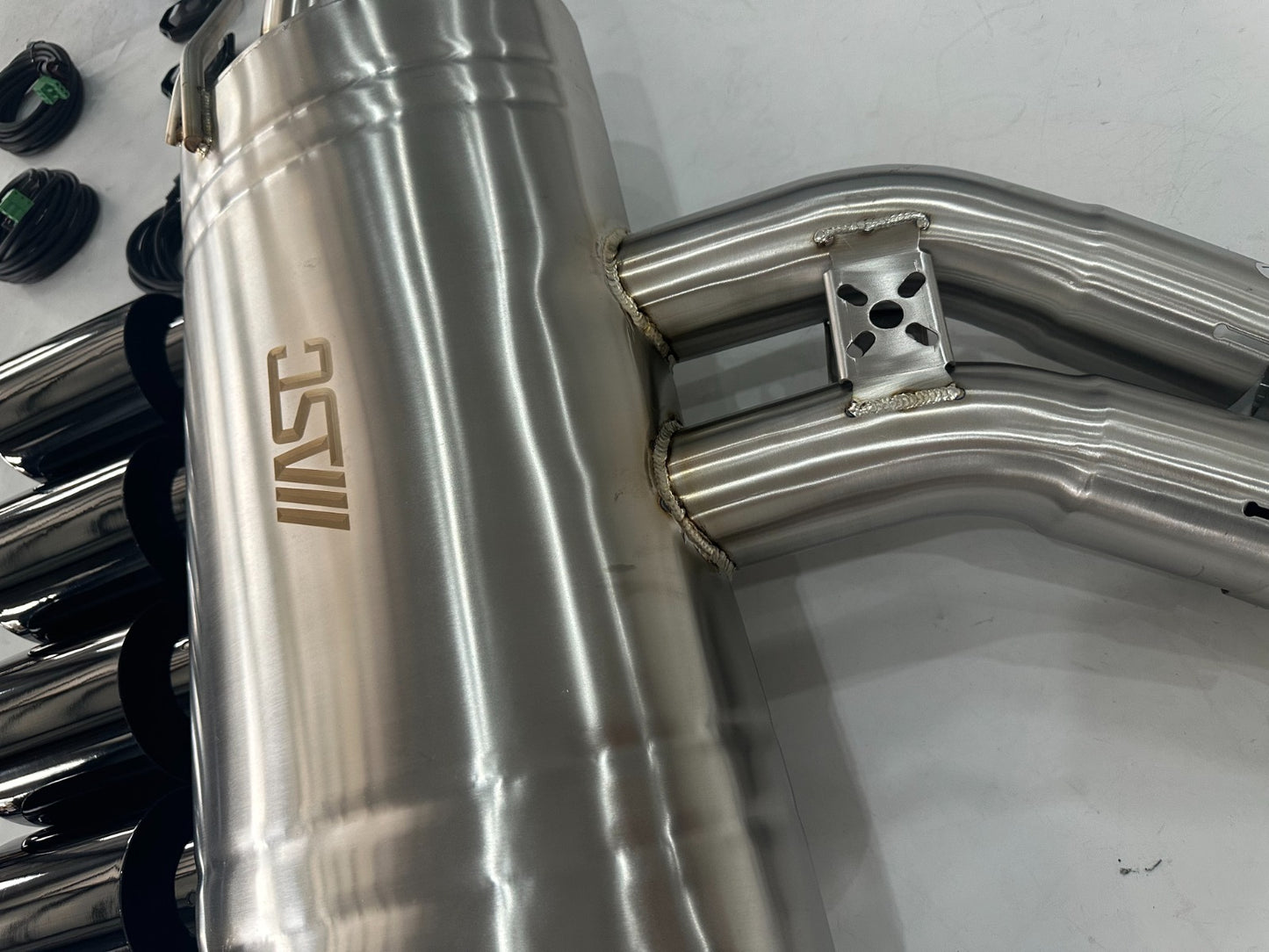 Lamborghini Urus Stainless Steel Catback Exhaust