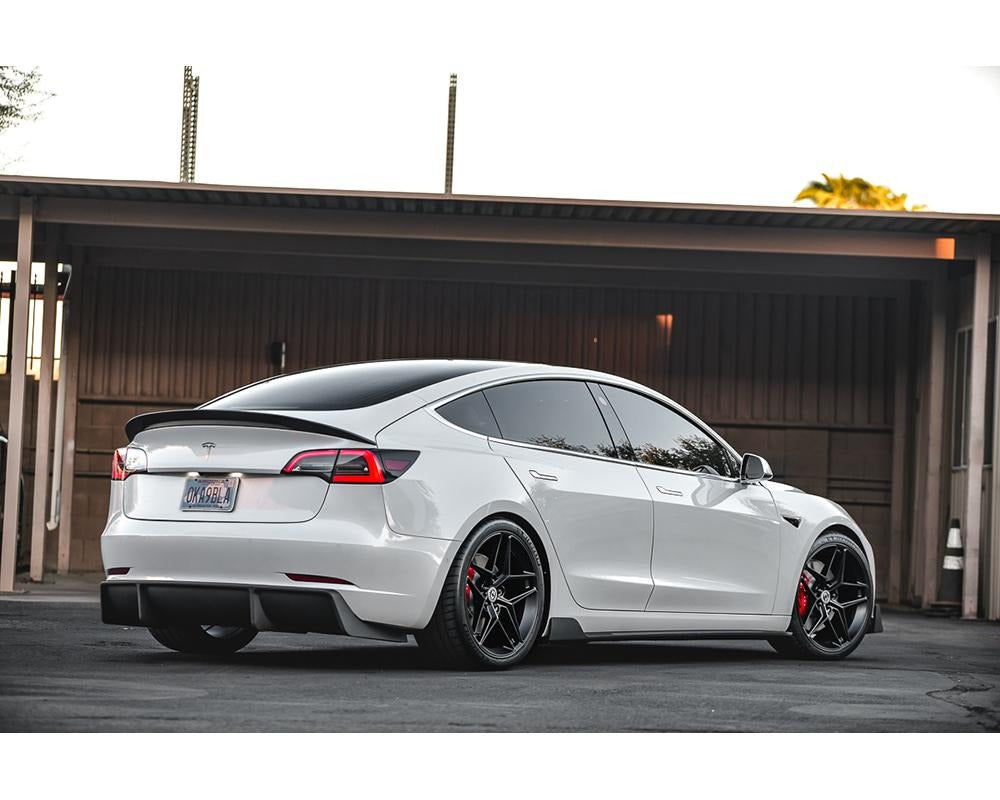 Tesla Model 3 Gloss Carbon Fiber Package VR Aero