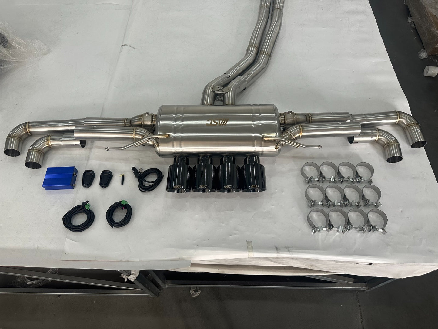 Lamborghini Urus Stainless Steel Catback Exhaust